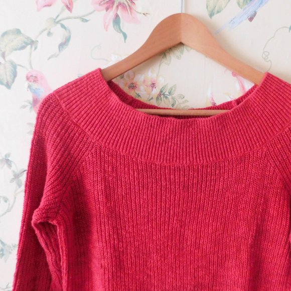 💕Red Sweater Knit 🌳🍃 - Picture 3 of 9
